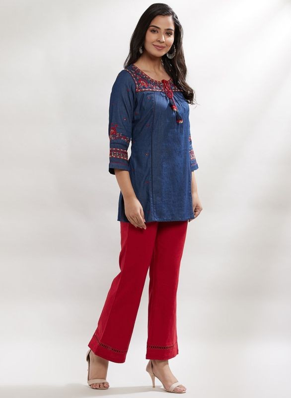 Lakshita A-Line Tunic With Lace Detail