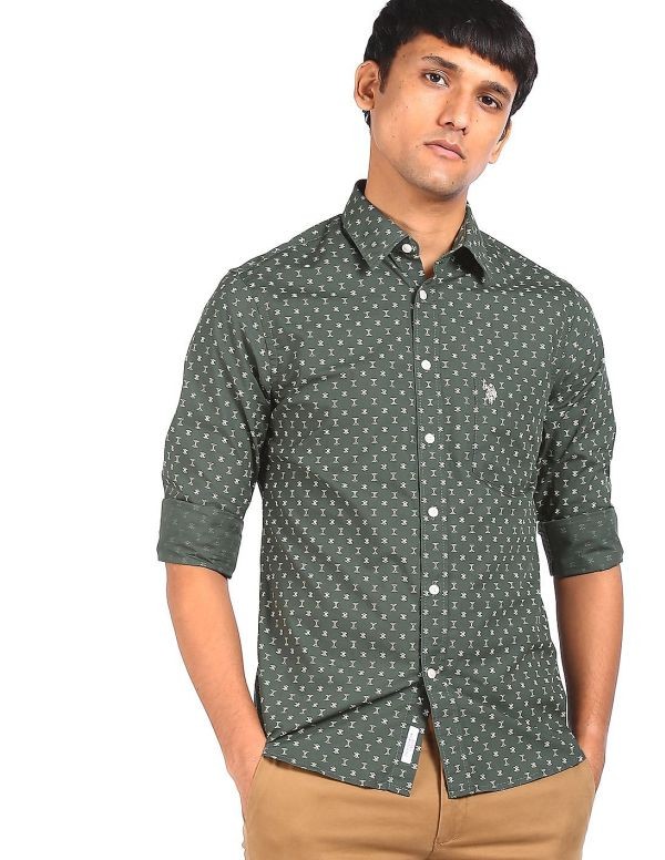 U.S. POLO ASSN.Men Green Spread Collar Printed Casual Shirt